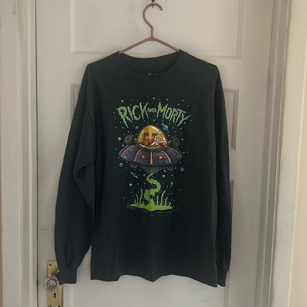 Rick and Morty long sleeve shirt men’s large